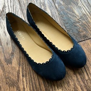 NWT Talbots Suede Scallop Flats